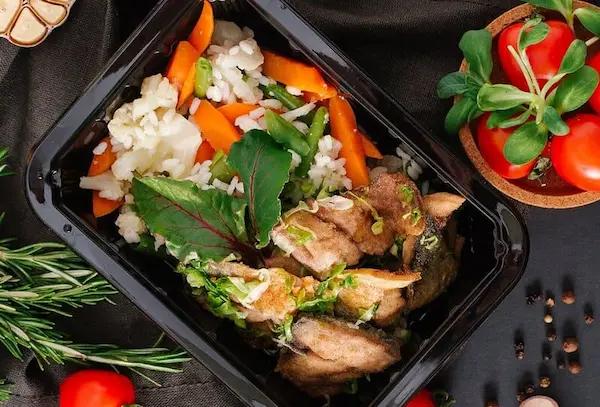 healthy plate with slimming meal